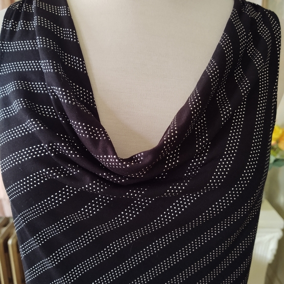 White House Black Market Top - Picture 3 of 7